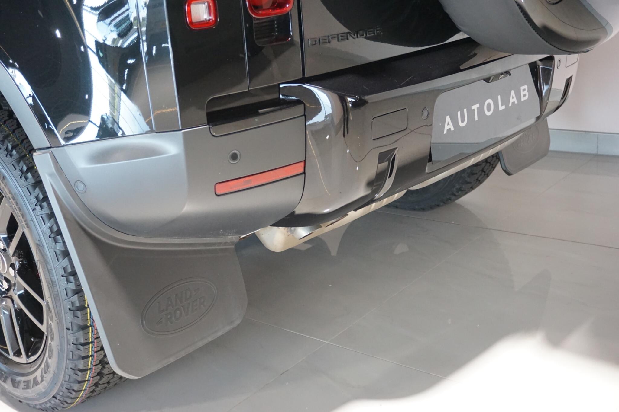 Land Rover Defender 90 3.0 D250 MHEV Hard Top SUV 3dr Diesel Auto 4WD SWB Euro 6 (s/s) (250 ps)